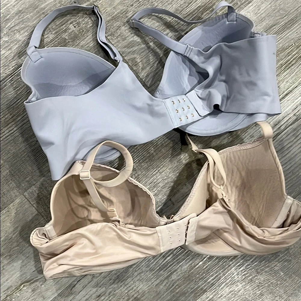 Victoria’s Secret bra‎ Women's Intimates Underwire Bra Set - Gray and Cream 40C